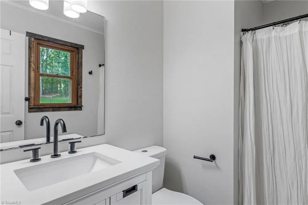 206 Laura Road Madison, NC 27025