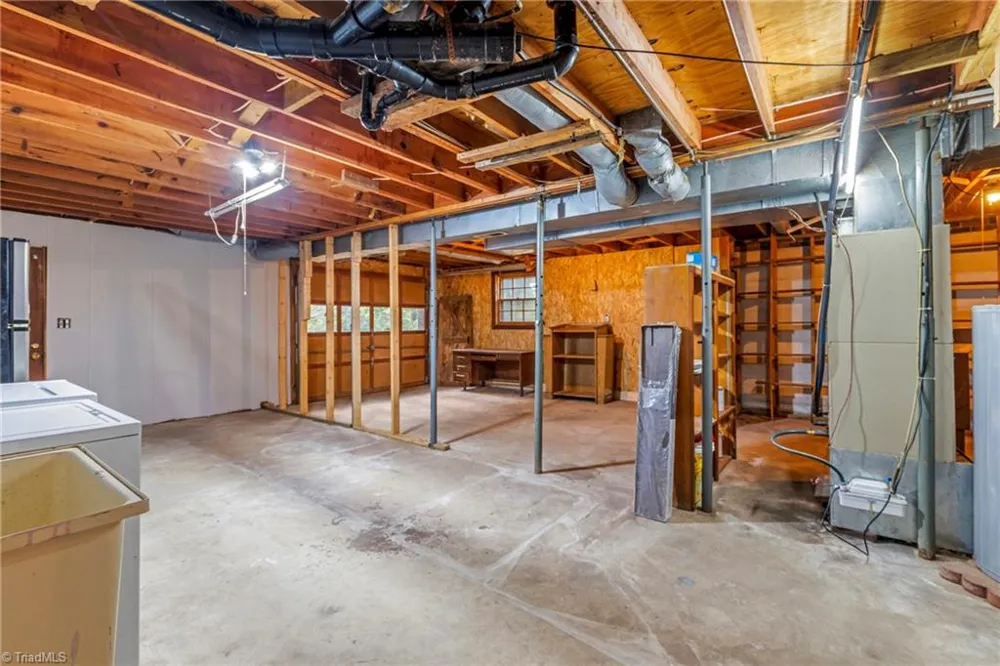 206 Laura Road Madison, NC 27025
