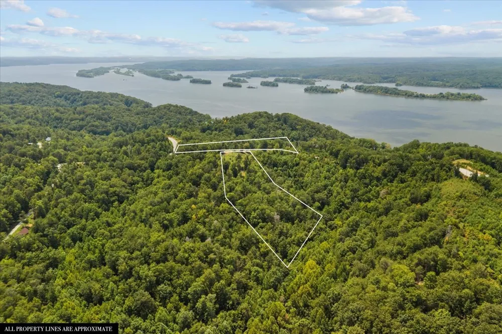 90 Float Dr Waverly, TN 37185