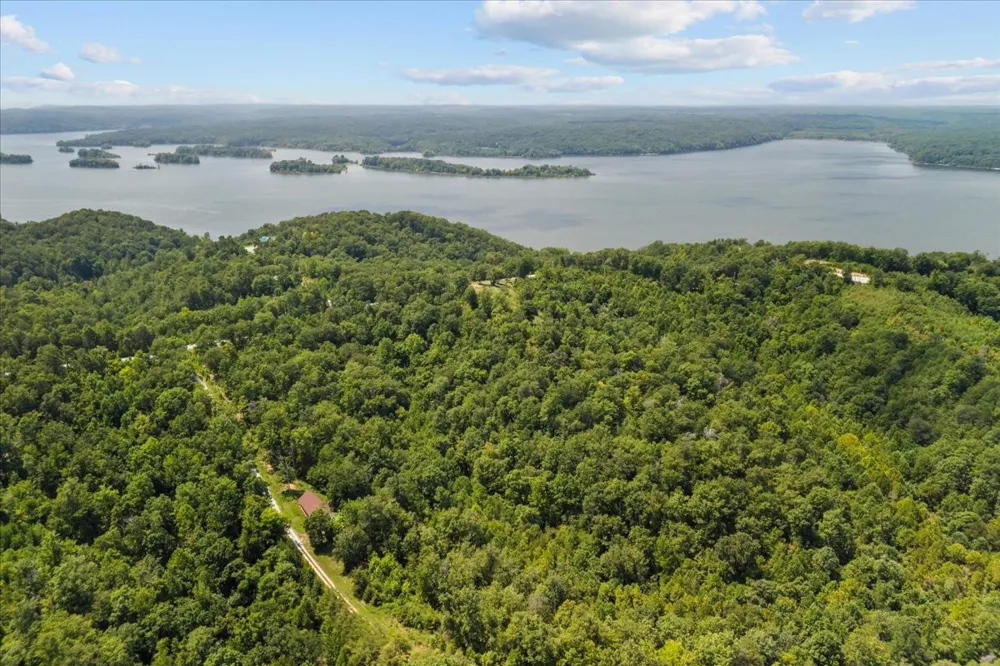 90 Float Dr Waverly, TN 37185