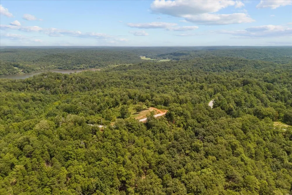 90 Float Dr Waverly, TN 37185