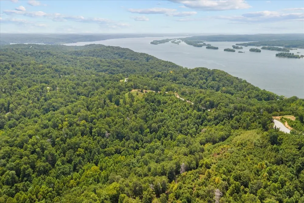 90 Float Dr Waverly, TN 37185