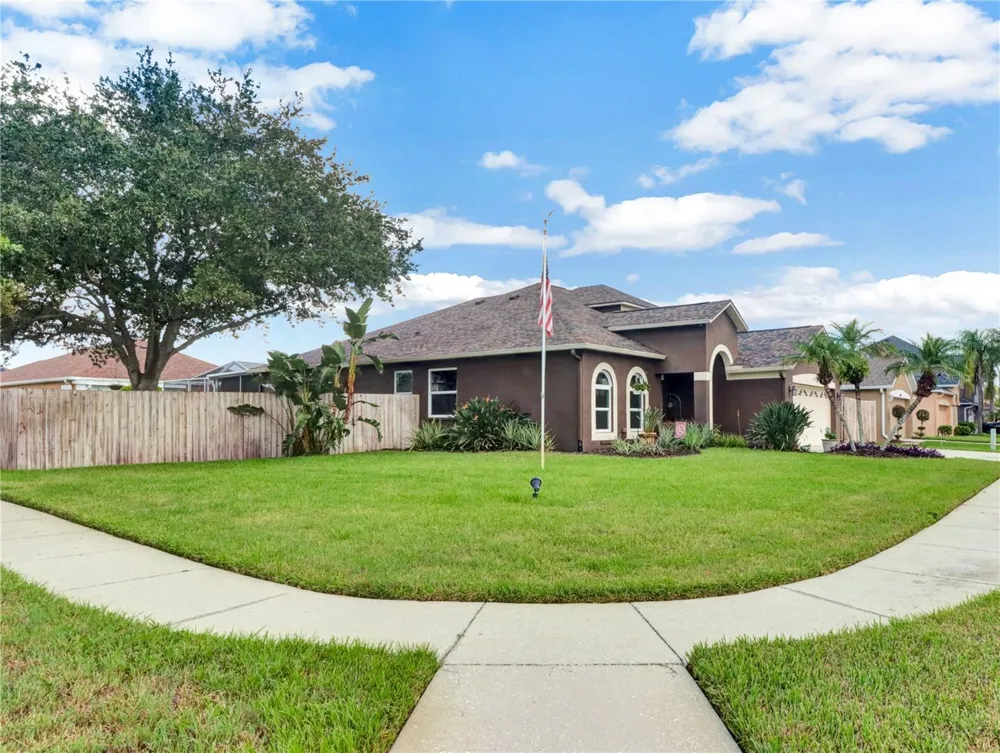 2002 RAIN DANCE PLACE Brandon, FL 33510