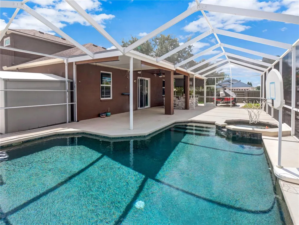 2002 RAIN DANCE PLACE Brandon, FL 33510