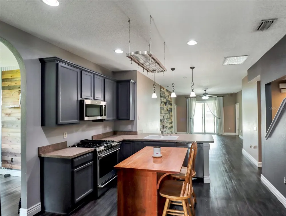 2002 RAIN DANCE PLACE Brandon, FL 33510