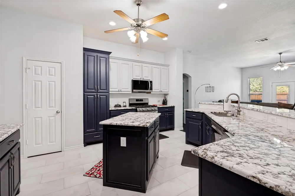 517 Magnolia Lane Glenn Heights, TX 75154