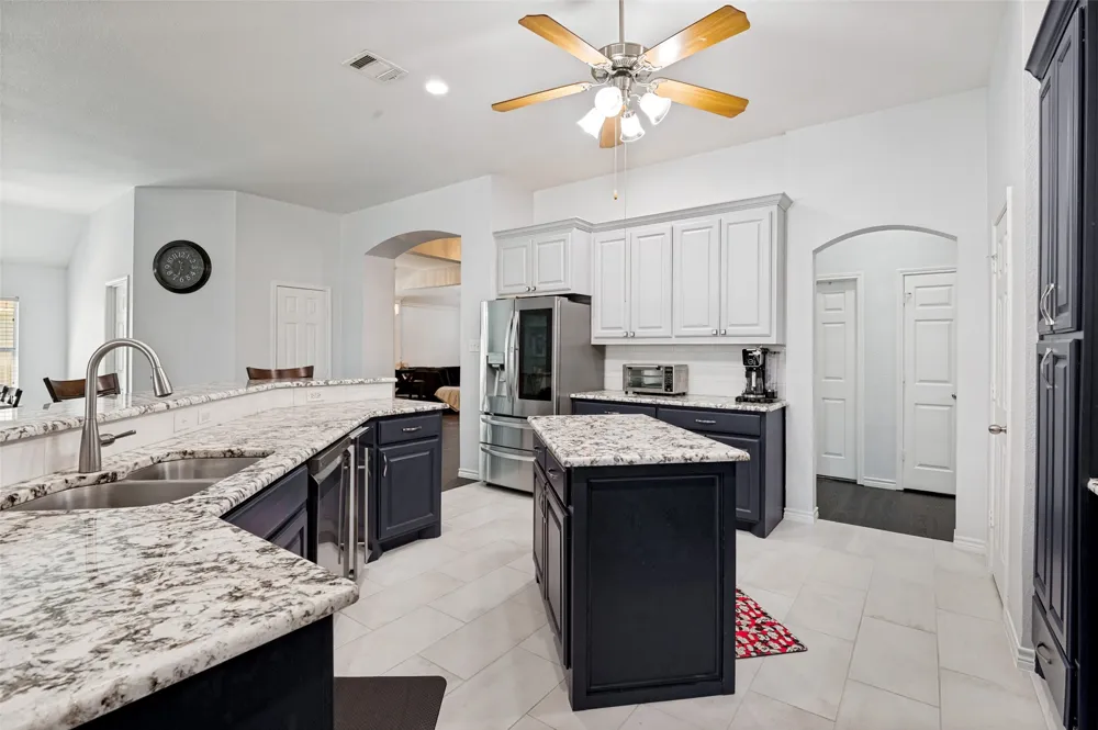 517 Magnolia Lane Glenn Heights, TX 75154