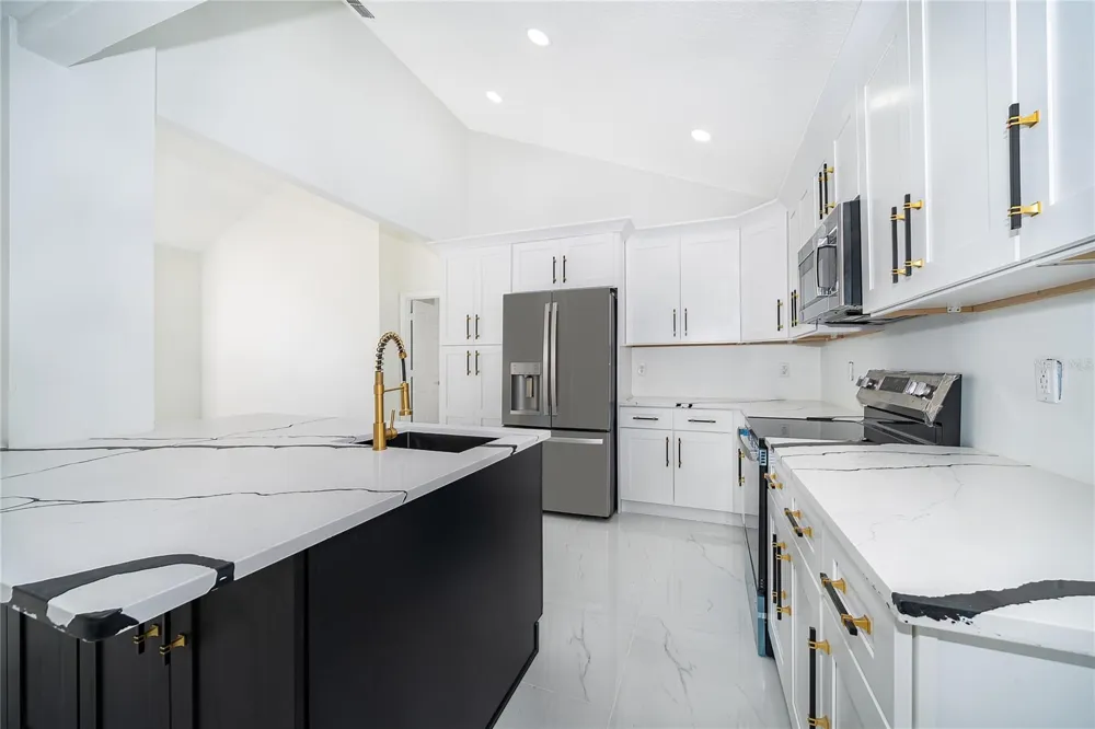 1250 GLENMORE DRIVE Apopka, FL 32712