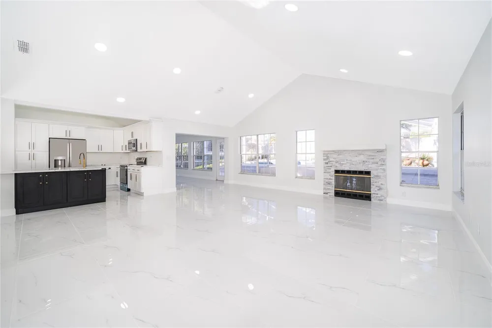 1250 GLENMORE DRIVE Apopka, FL 32712