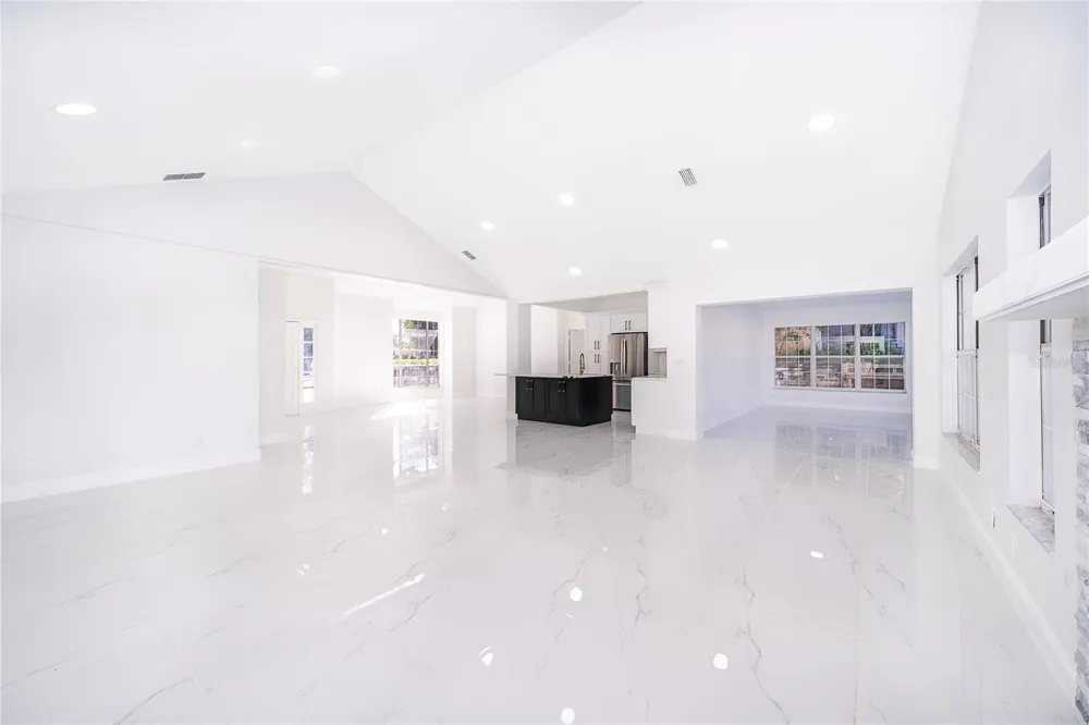 1250 GLENMORE DRIVE Apopka, FL 32712