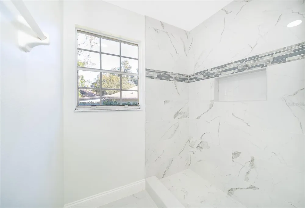 1250 GLENMORE DRIVE Apopka, FL 32712
