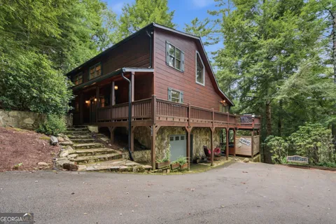 464 Whispering Pine LN
