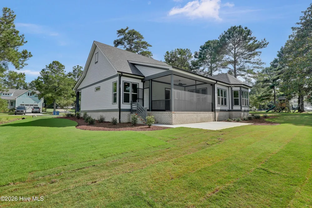 105 Tradewinds Drive Hampstead, NC 28443