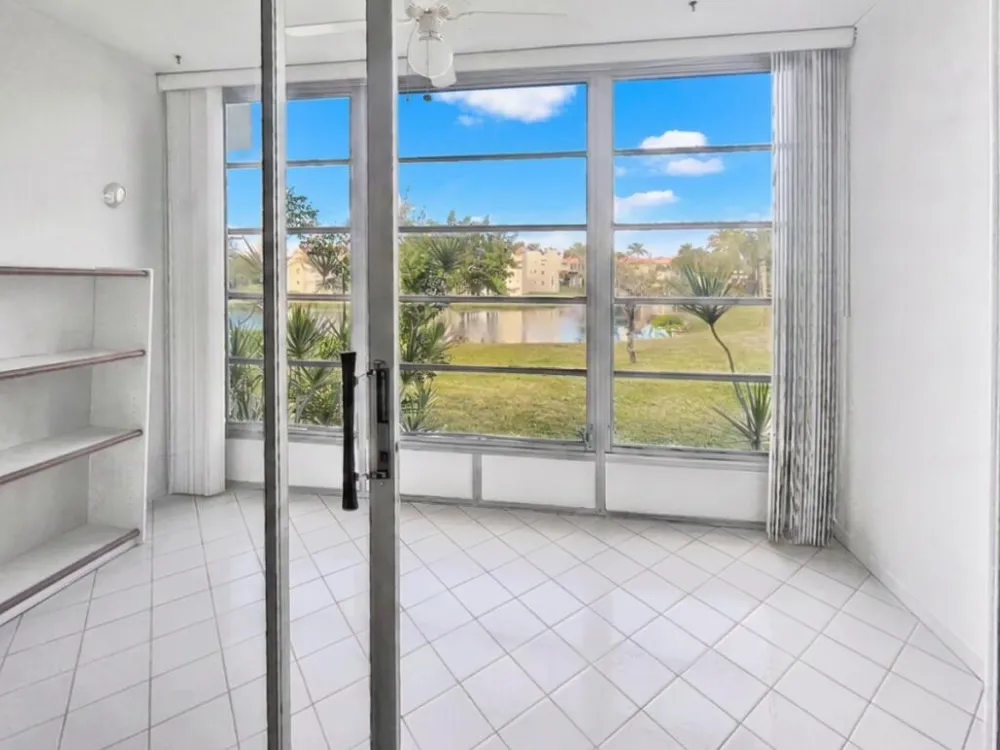3051 Sunrise Lakes Drive E #203 Sunrise, FL 33322