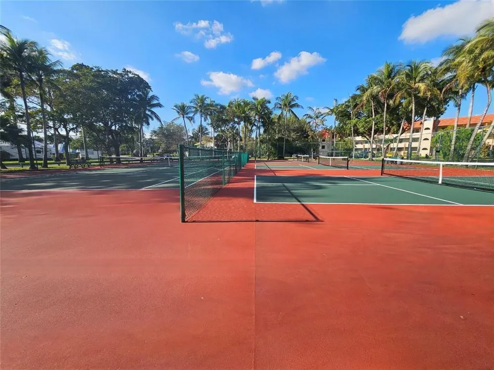 3051 Sunrise Lakes Drive E #203 Sunrise, FL 33322