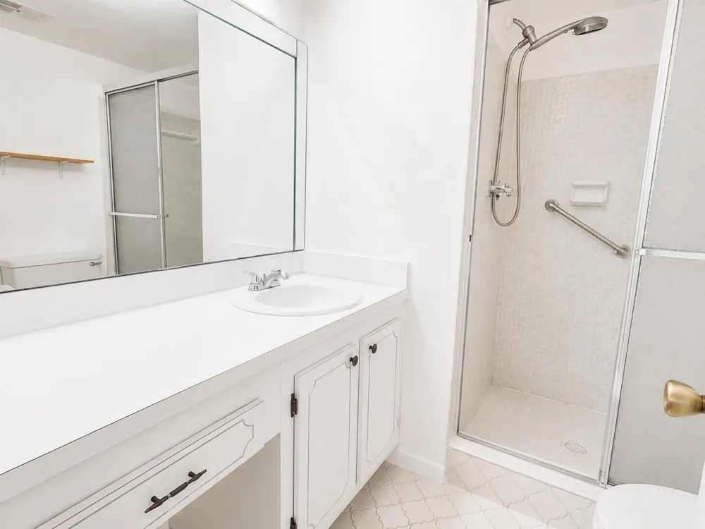 3051 Sunrise Lakes Drive E #203 Sunrise, FL 33322