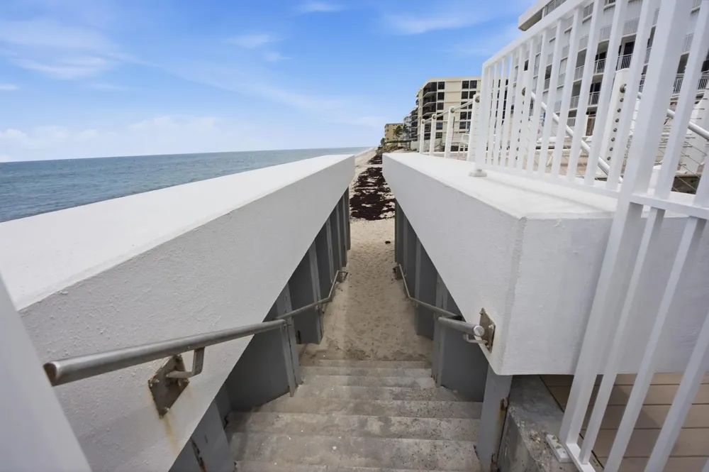 3589 S Ocean Boulevard #808 South Palm Beach, FL 33480