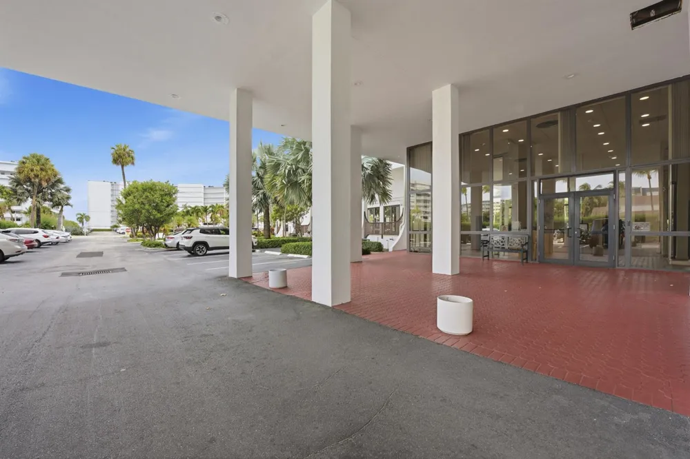 3589 S Ocean Boulevard #808 South Palm Beach, FL 33480