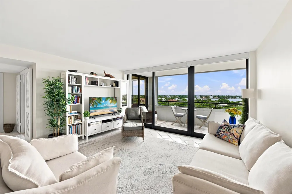 3589 S Ocean Boulevard #808 South Palm Beach, FL 33480