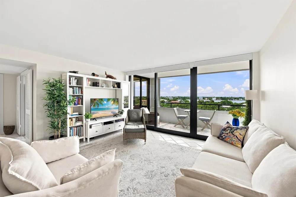 3589 S Ocean Boulevard #808 South Palm Beach, FL 33480