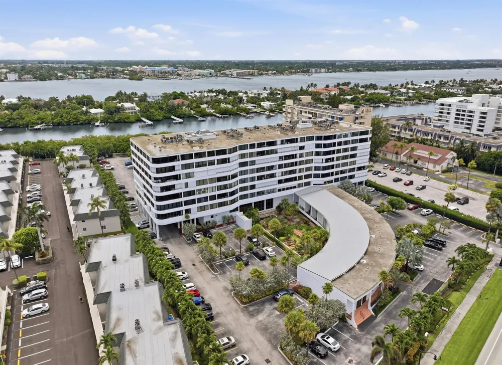 3589 S Ocean Boulevard #808 South Palm Beach, FL 33480