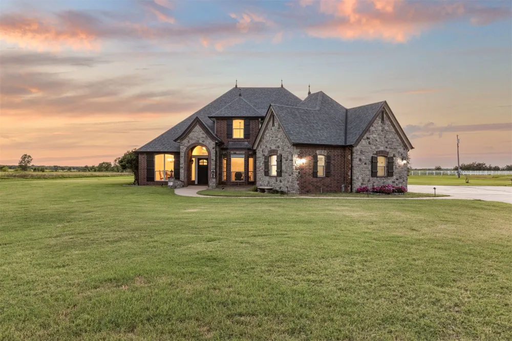 16727 300 ROAD Morris, OK 74445
