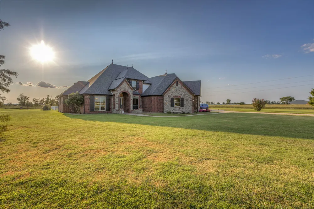 16727 300 ROAD Morris, OK 74445