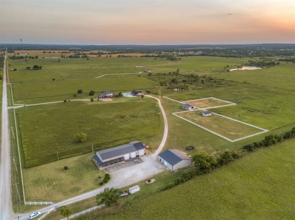 16727 300 ROAD Morris, OK 74445