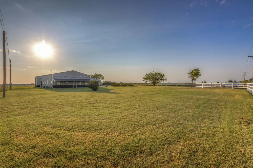 16727 300 ROAD Morris, OK 74445