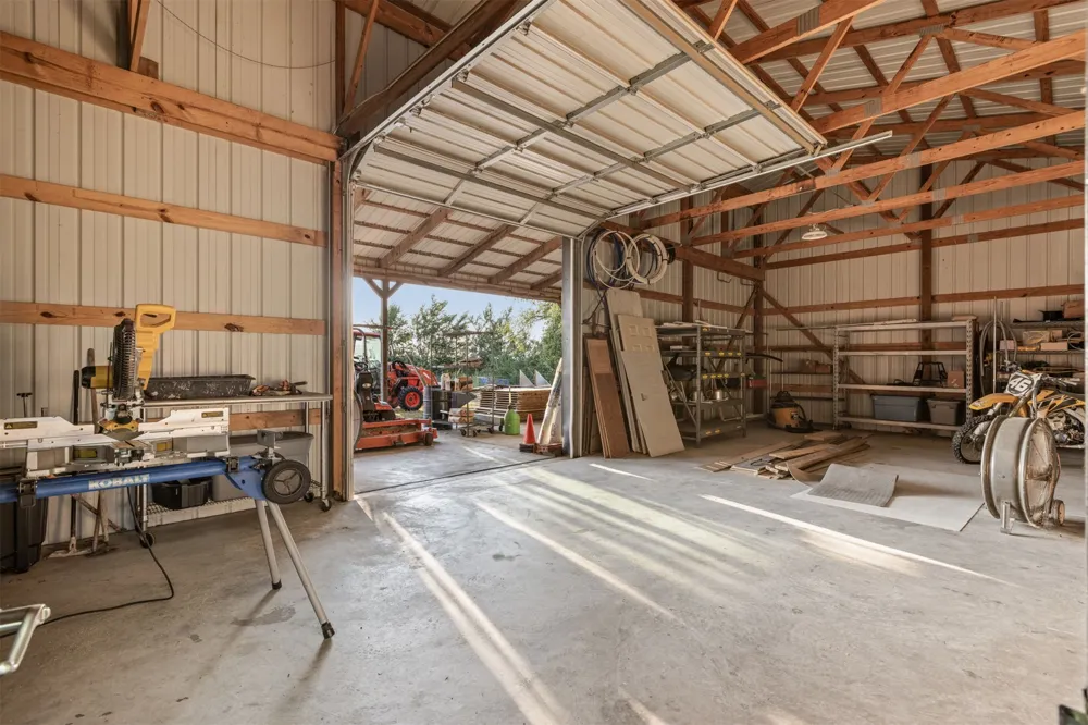16727 300 ROAD Morris, OK 74445