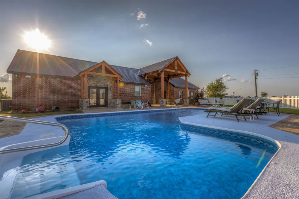 16727 300 ROAD Morris, OK 74445