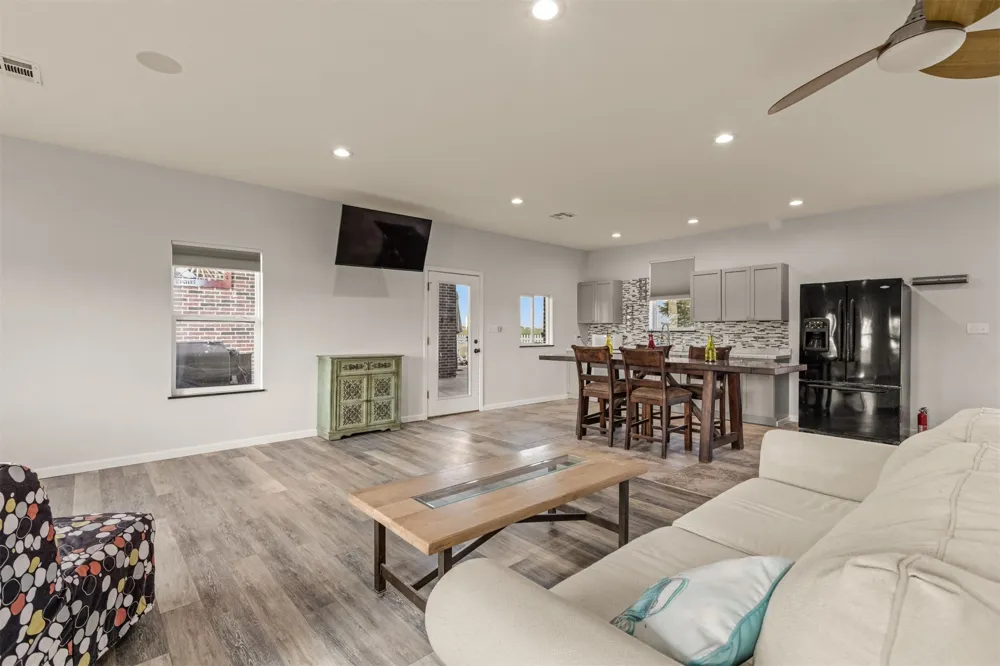 16727 300 ROAD Morris, OK 74445