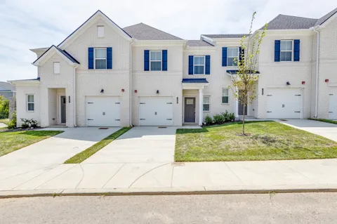 204 Douglas Bend Rd #1402