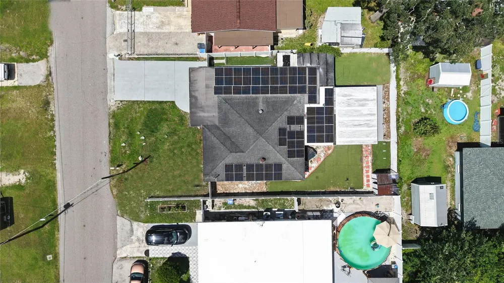 7413 ARRAWANA AVENUE Tampa, FL 33614