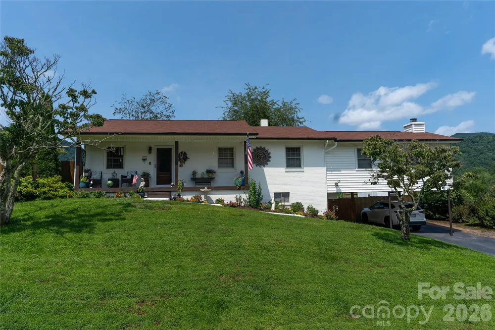 130 Beaverdam Heights Drive Canton, NC 28716