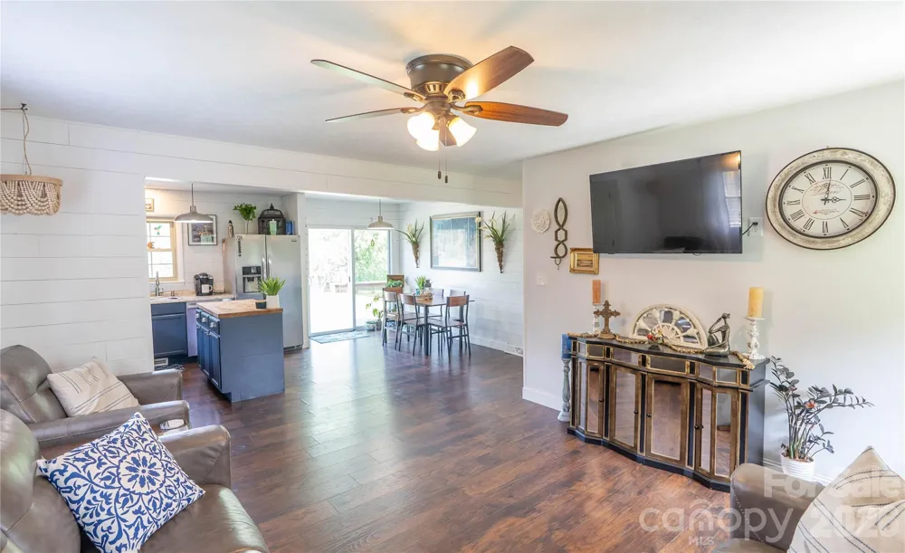 130 Beaverdam Heights Drive Canton, NC 28716