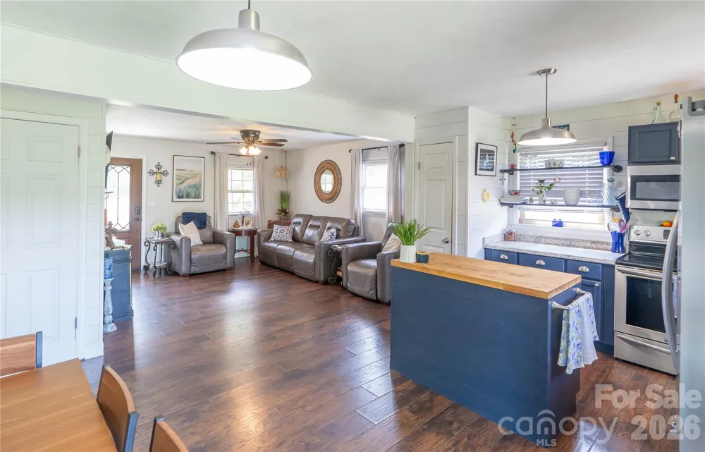 130 Beaverdam Heights Drive Canton, NC 28716