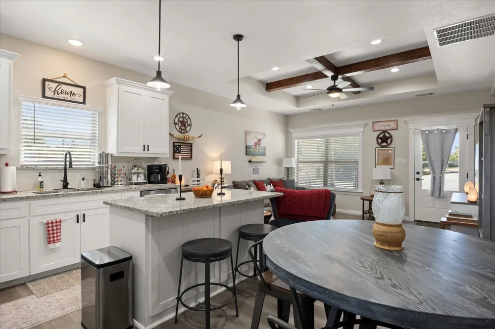 1608 Ridgeview Trail Granbury, TX 76048