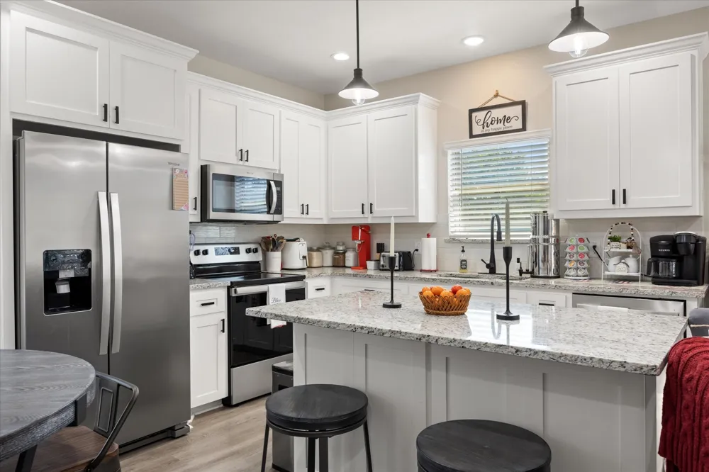 1608 Ridgeview Trail Granbury, TX 76048