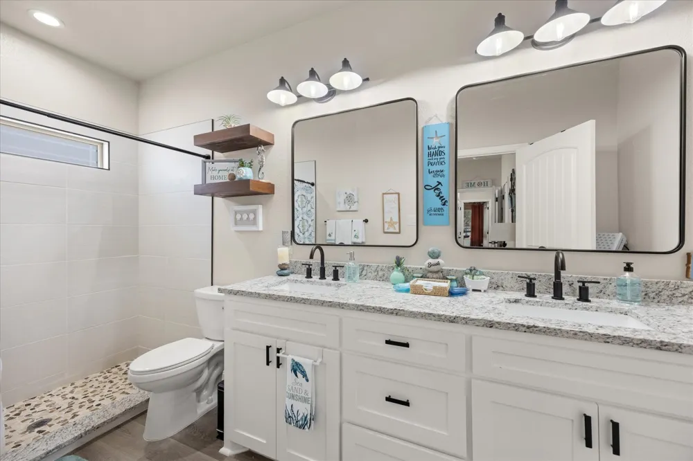 1608 Ridgeview Trail Granbury, TX 76048