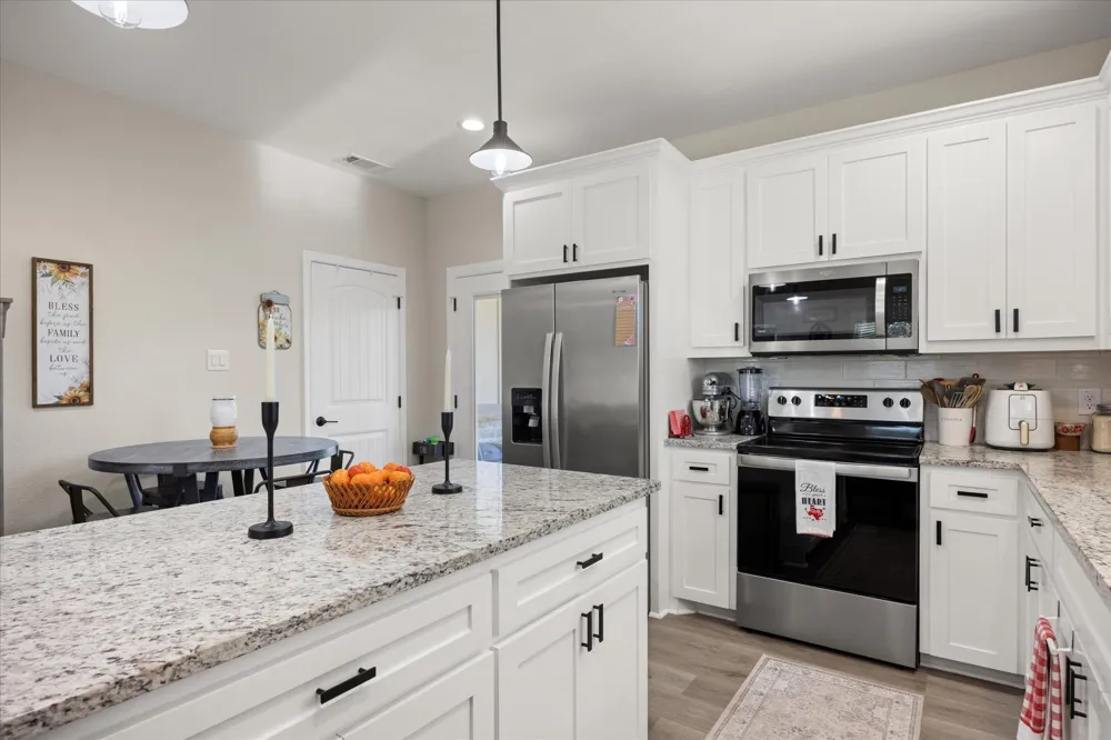 1608 Ridgeview Trail Granbury, TX 76048
