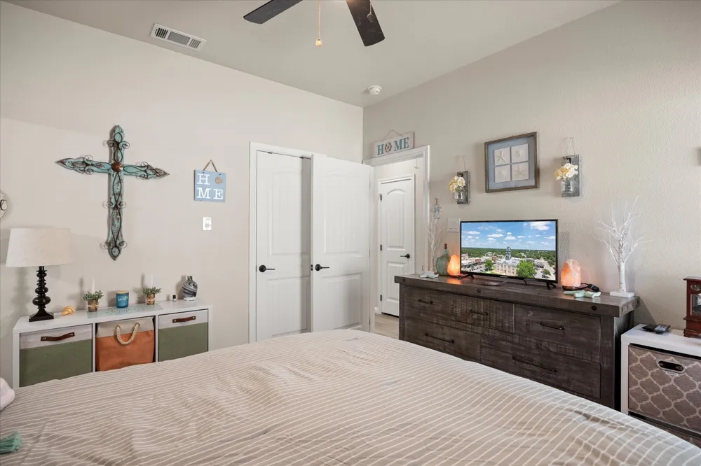 1608 Ridgeview Trail Granbury, TX 76048