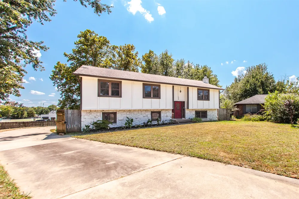 620 Rosewood Circle Claremore, OK 74017