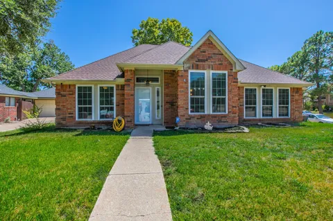 2759 Wentworth Drive