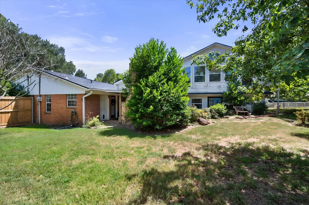 1814 Robbins Road Athens, TX 75751