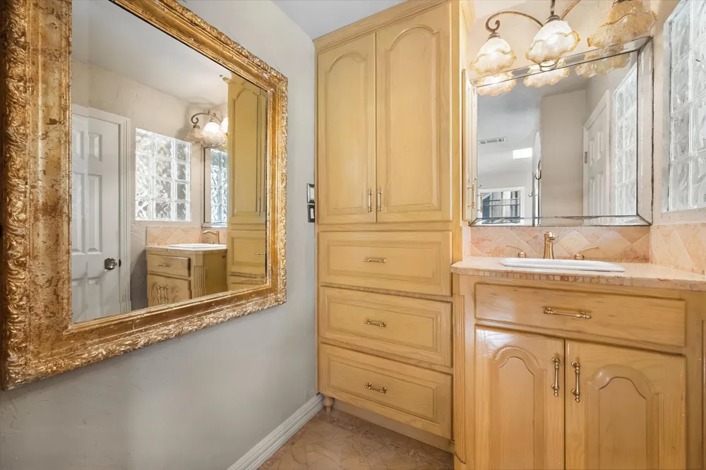 1814 Robbins Road Athens, TX 75751