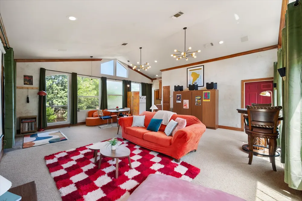 1814 Robbins Road Athens, TX 75751