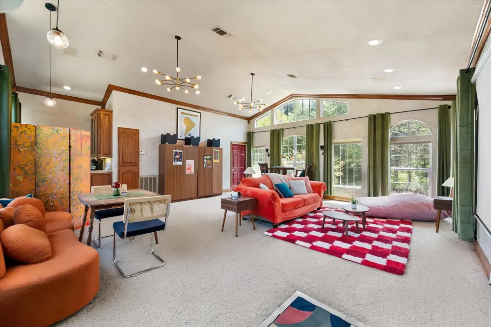 1814 Robbins Road Athens, TX 75751