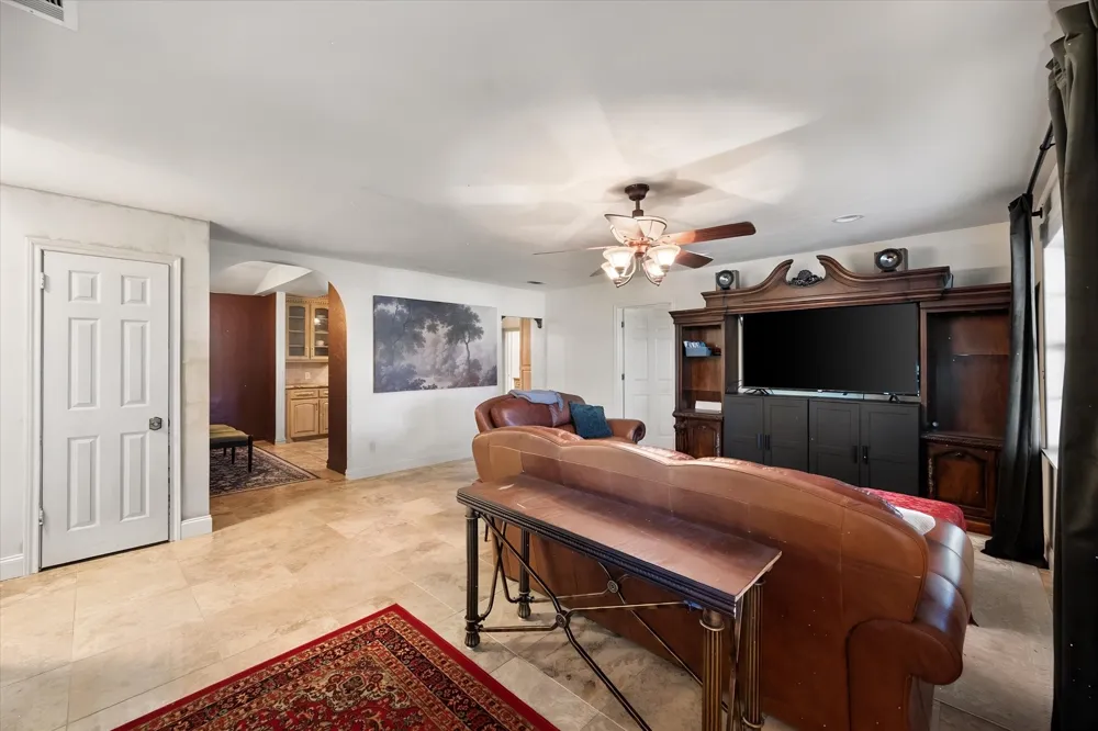 1814 Robbins Road Athens, TX 75751