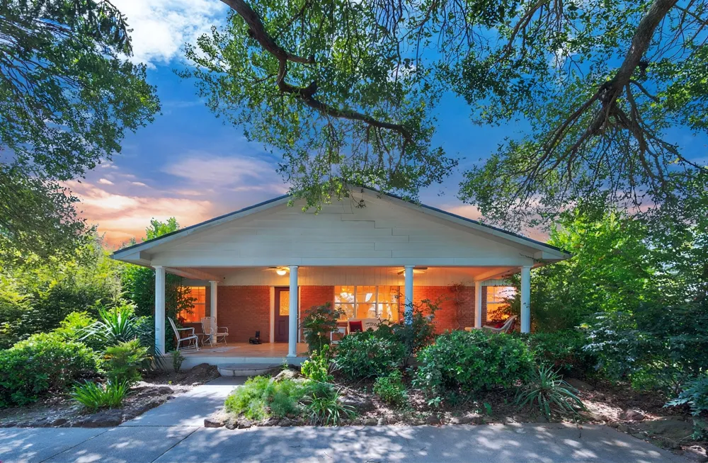 1814 Robbins Road Athens, TX 75751